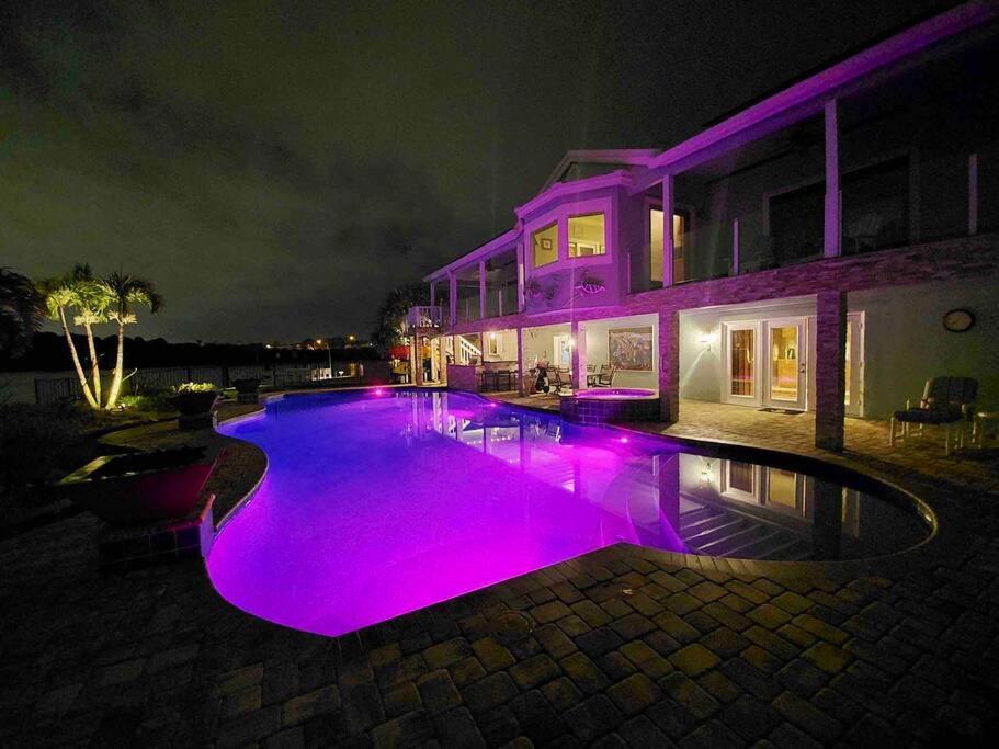 Guest Suite - Waterfront -Pool & Hot Tub- Walk To Beach Clearwater Beach Zewnętrze zdjęcie