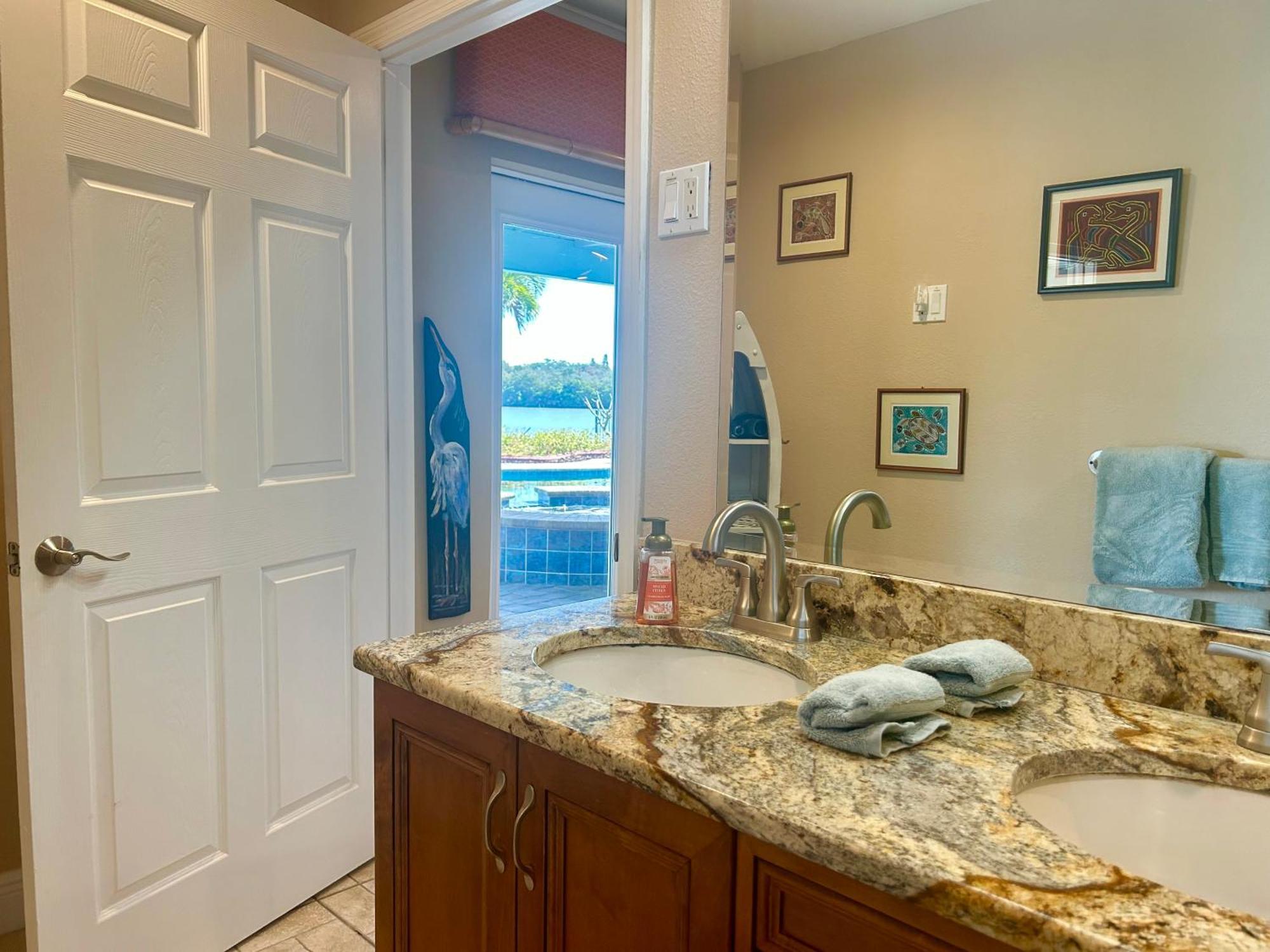 Guest Suite - Waterfront -Pool & Hot Tub- Walk To Beach Clearwater Beach Zewnętrze zdjęcie