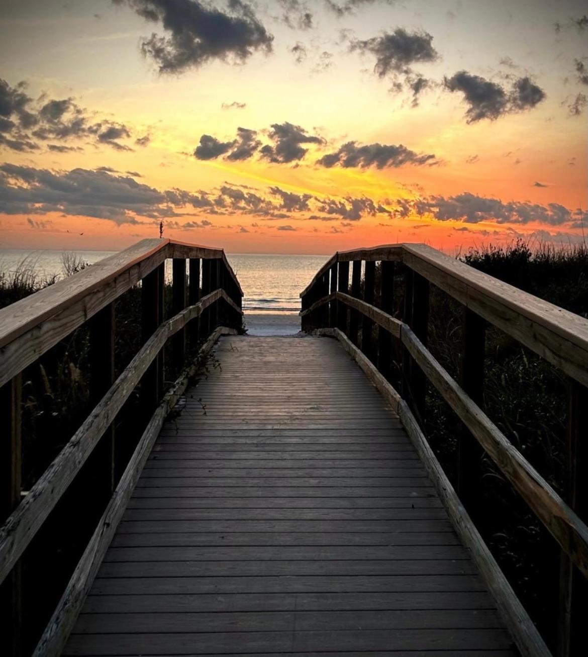 Guest Suite - Waterfront -Pool & Hot Tub- Walk To Beach Clearwater Beach Zewnętrze zdjęcie